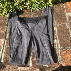 Lululemon black/white herringbone leggings size 2